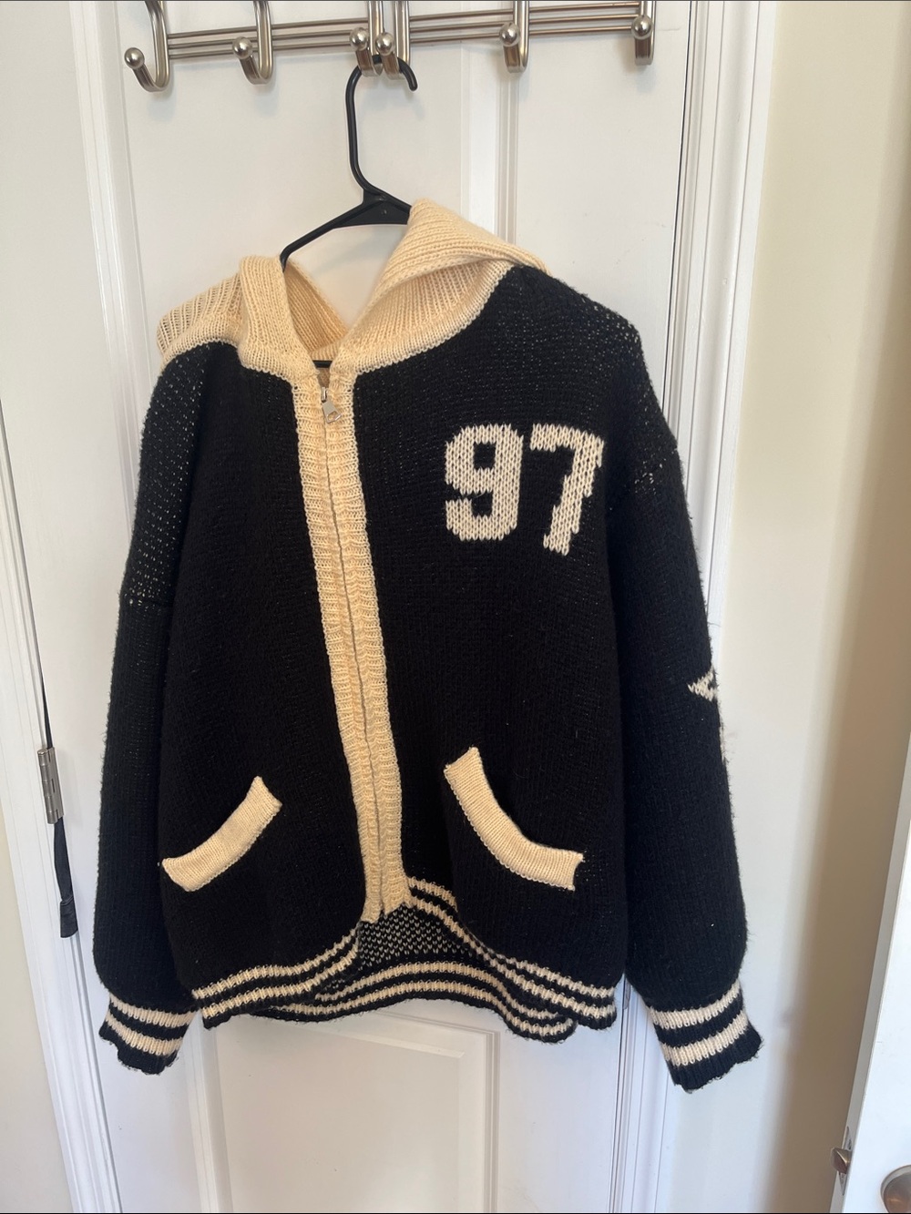 Fashion Nova Knit Sweater w Hood 🔥